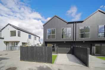 7 Yellow Pear Lane, Drury