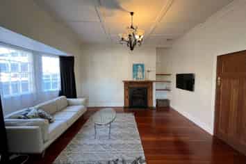 21A Oak Street, Royal Oak