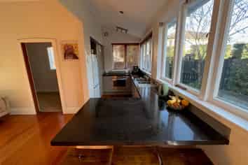 21A Oak Street, Royal Oak