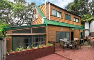 221B Titirangi Road, Titirangi