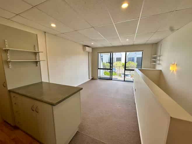 6 Airborne Road, Rosedale