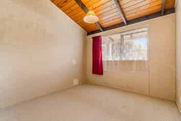 2 Helicon Place, Totara Vale