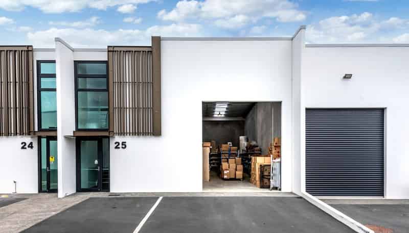 25/3 Oracle Drive, Albany