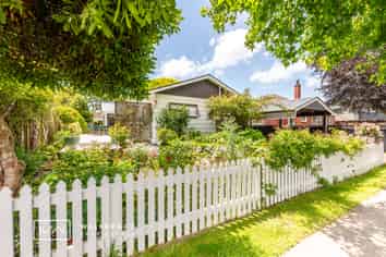 1 Bathurst Street, Silverstream
