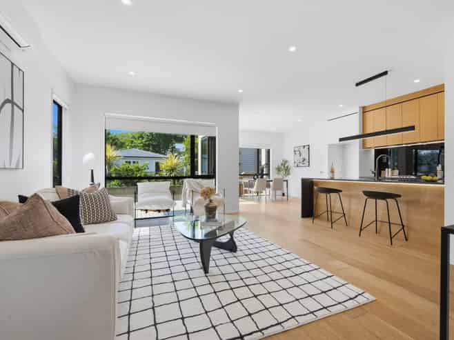 242A St Andrews Road, Epsom