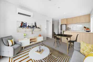 502/10 Copper Beech Avenue, Frankton