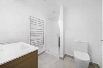 502/10 Copper Beech Avenue, Frankton