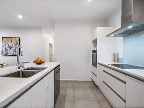 16 Malcolm Calder Road, Hobsonville