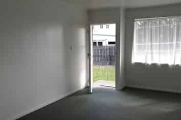 1/62 Lincoln Road, Henderson