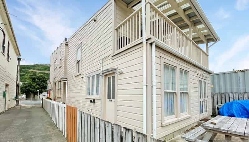 147B The Parade, Island Bay