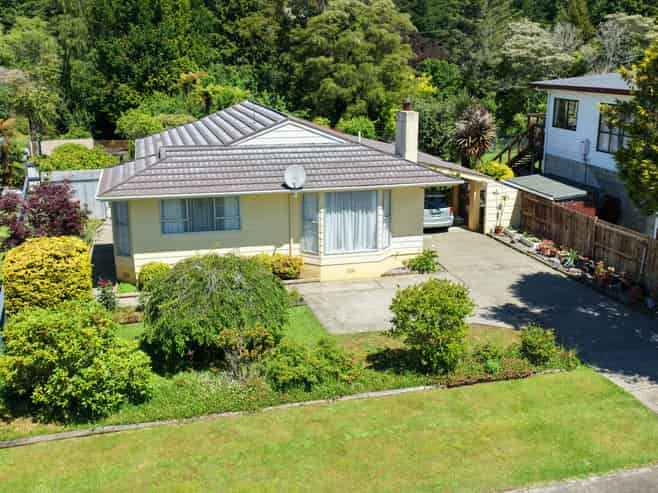 30 Sunbelt Crescent, Takaka