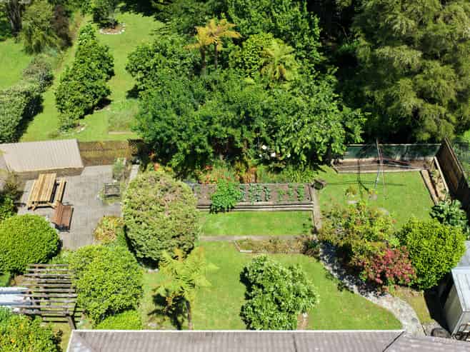 30 Sunbelt Crescent, Takaka