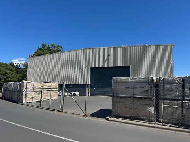 CBRE | Dual Access Warehouse in Prime Location