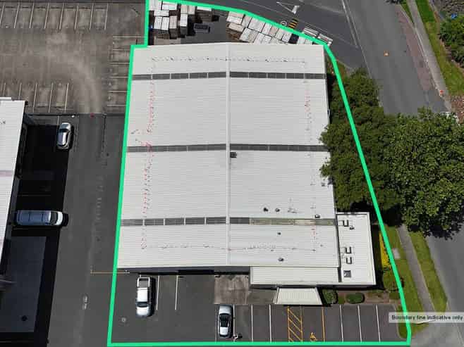 CBRE | Dual Access Warehouse in Prime Location