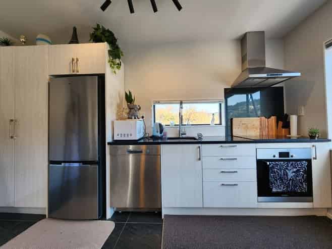 D/232 Main Road, Tawa