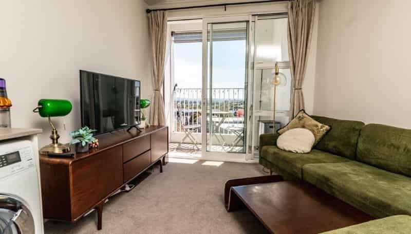 201/11 Akepiro St, Mount Eden