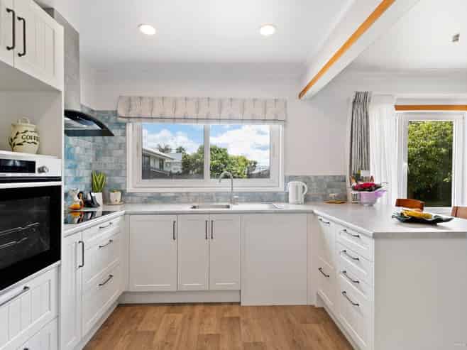 10 Sandspit Road, Waiuku