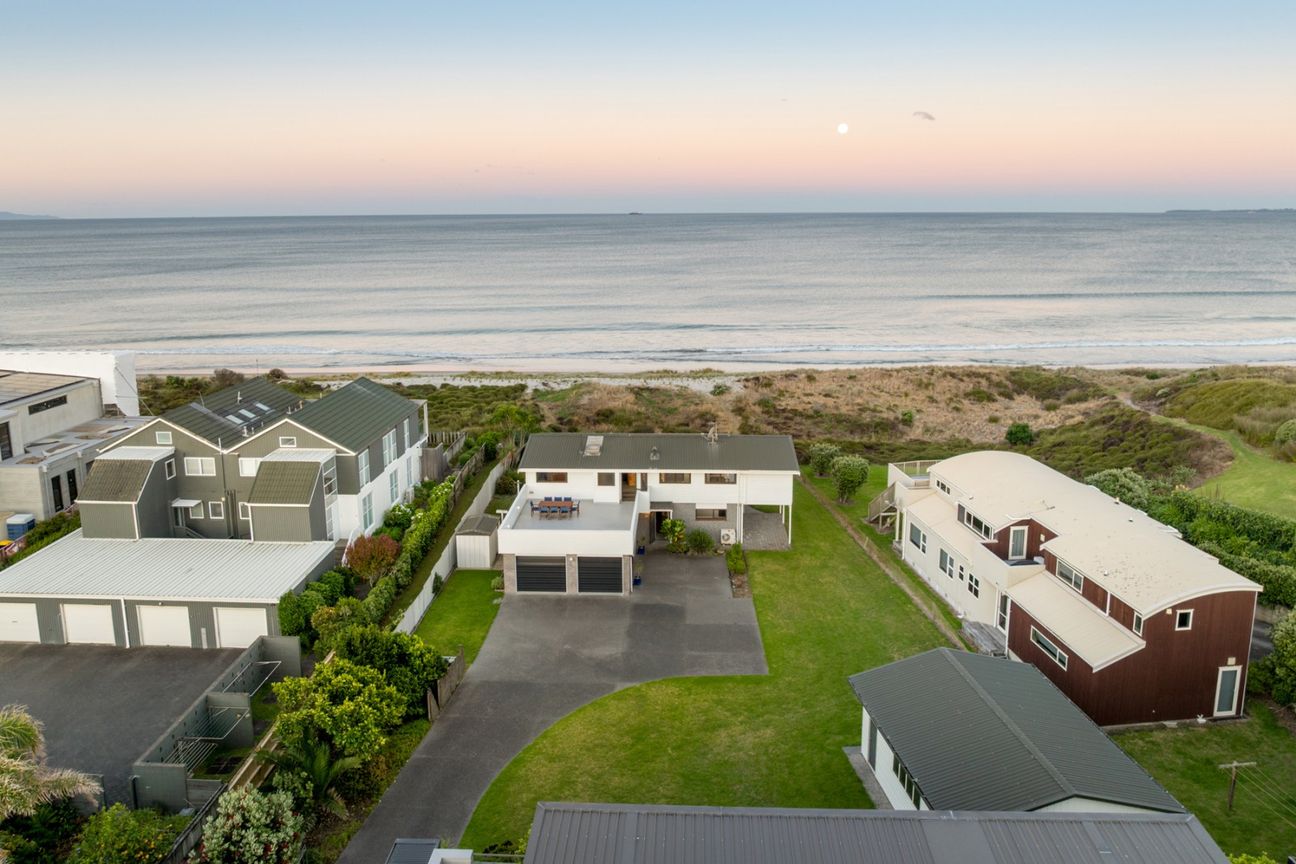 Rare scale on the beachfront – pohled 3