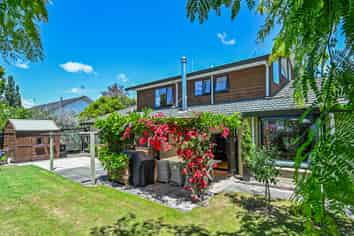 49 James Cook Street, Havelock North