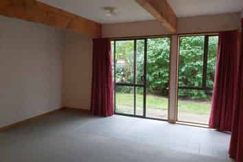 44F Woodend Road, Woodend