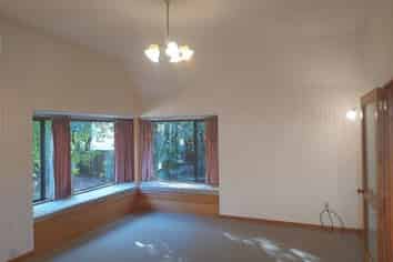 44F Woodend Road, Woodend