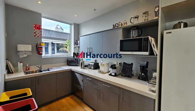 Front/87 Hurstmere Road, Takapuna