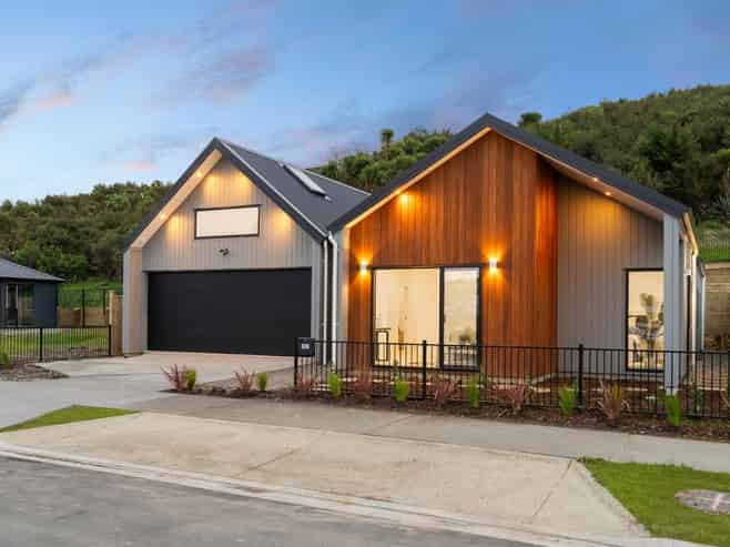 32 Streamview Way, Long Bay