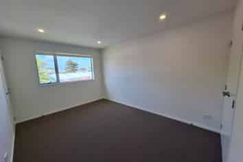 18E Kimber Hall Avenue, Mount Roskill