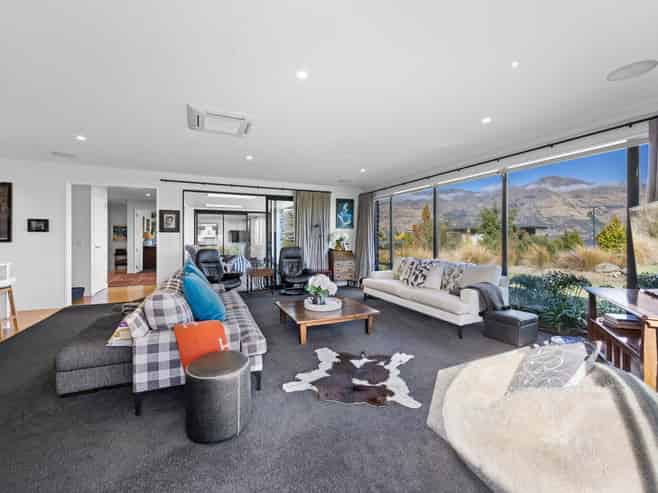 5 Clearview Street, Wanaka