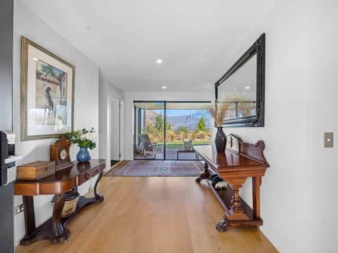 5 Clearview Street, Wanaka