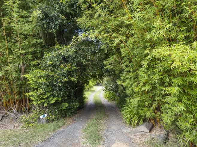 138 Paroa Bay Road, Russell