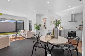 4/8 Keitha Place, Glenview