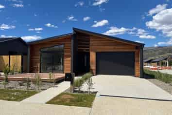 4 Booth Street, Cromwell