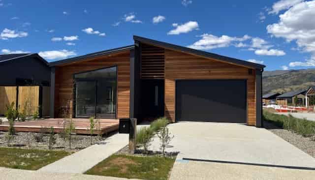 4 Booth Street, Cromwell