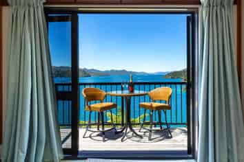 2069 Queen Charlotte Drive, Queen Charlotte Sound