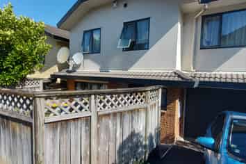 22/2 Arawa Street, New Lynn