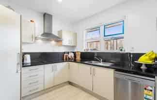 25 Great South Road, Papatoetoe