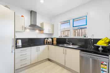 25 Great South Road, Papatoetoe