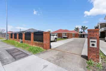 25 Great South Road, Papatoetoe
