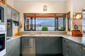 44 Hodgkins Street, Pukehangi