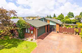 61 Clarke Avenue, Highbury