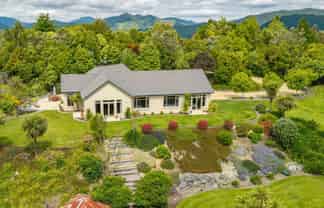 96 Totara View Road, WAKEFIELD