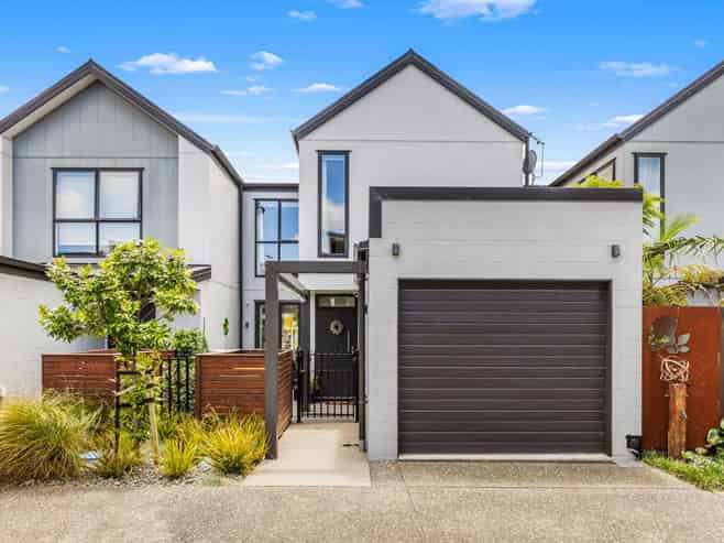 21 Gateway Avenue, Beachlands