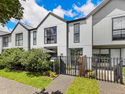 21 Gateway Avenue, Beachlands