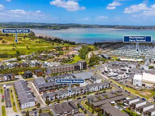 21 Gateway Avenue, Beachlands