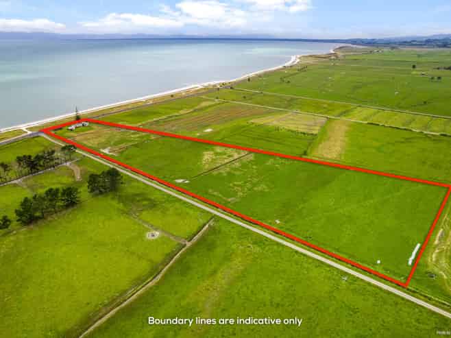 587 East Coast Road, Kaiaua