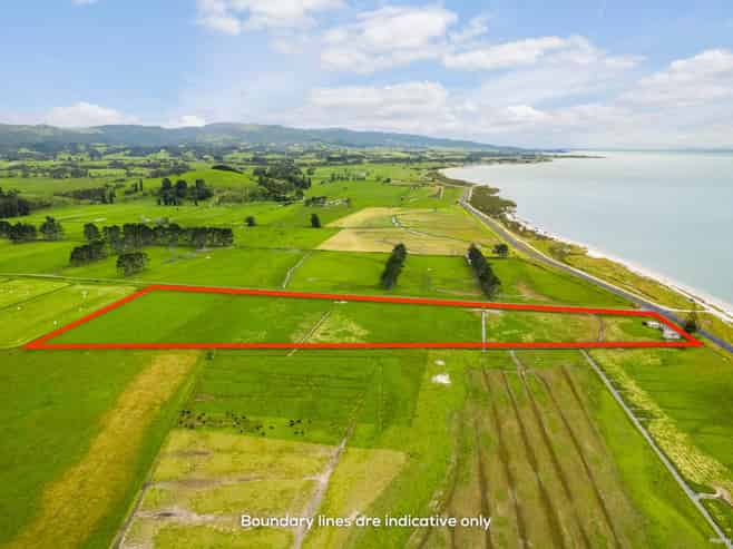 587 East Coast Road, Kaiaua