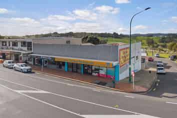 RETAIL SHOP IN THE HEART OF WELLSFORD
