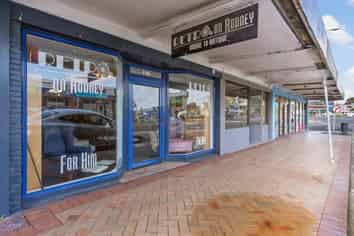 RETAIL SHOP IN THE HEART OF WELLSFORD
