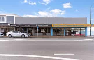 RETAIL SHOP IN THE HEART OF WELLSFORD

